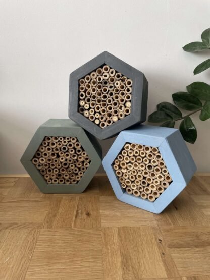 Solitary bee hotel - Crowfoot Salvage