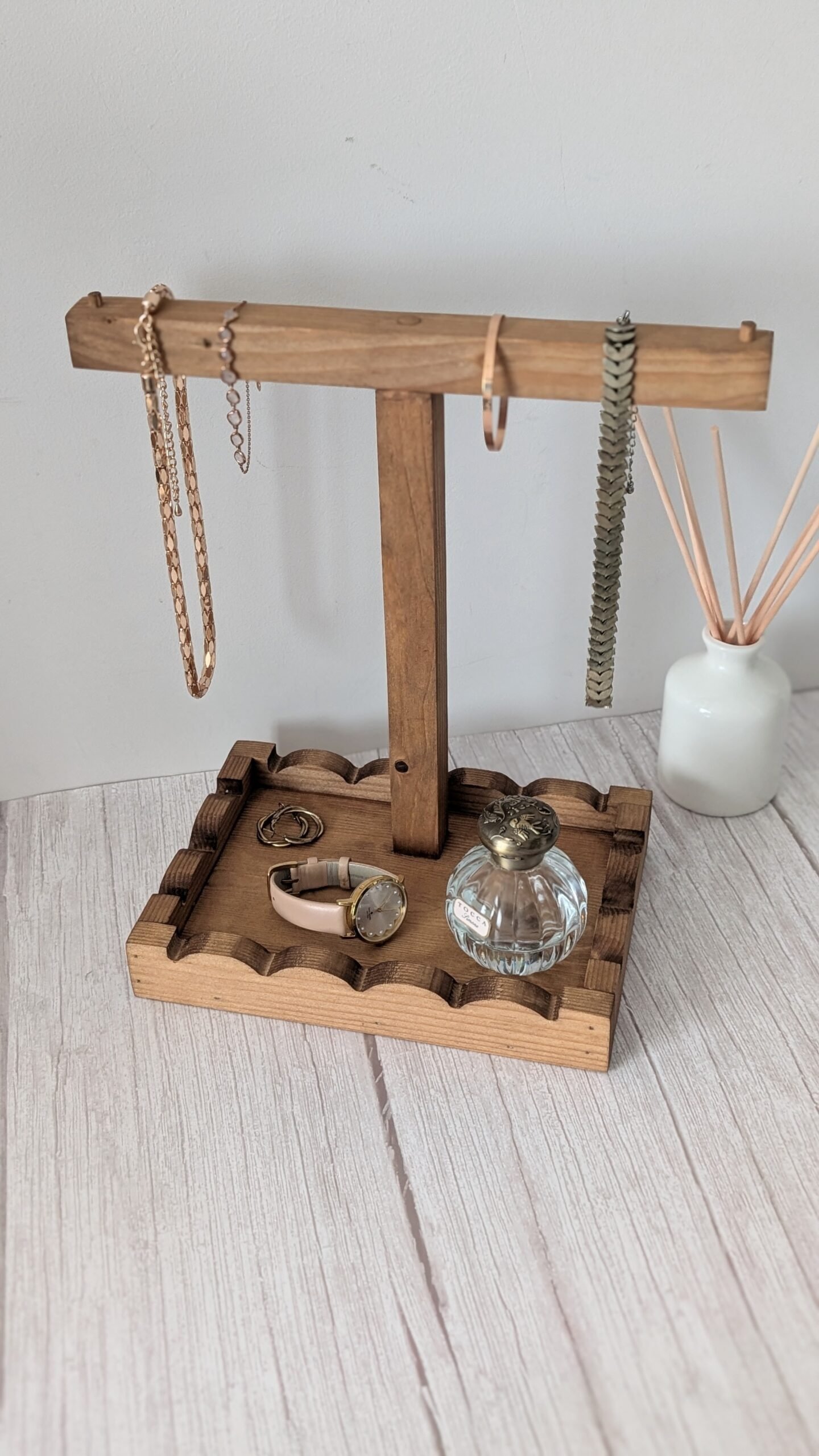 Reclaimed wooden Jewellery stand with scalloped edges